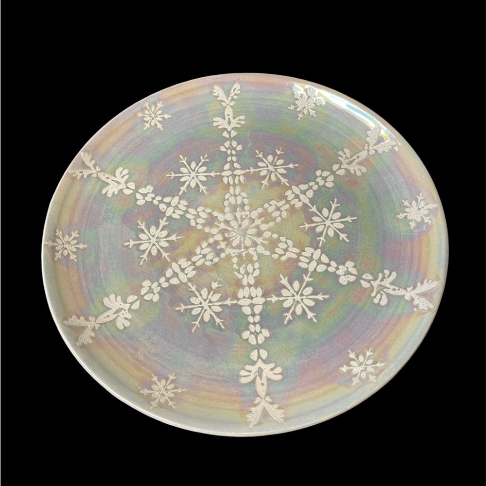 Anthropologie Astrid Iridescent Pearl Snowflake 9” Plate